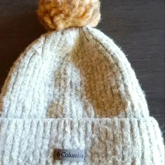 Columbia Pom Beanie - Picture 1 of 2